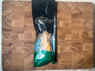 Чичарроны со вкусом сыра: Сыр 100 гр ГОРНЫЙ СЫРОВАР (Косичка копчёная)